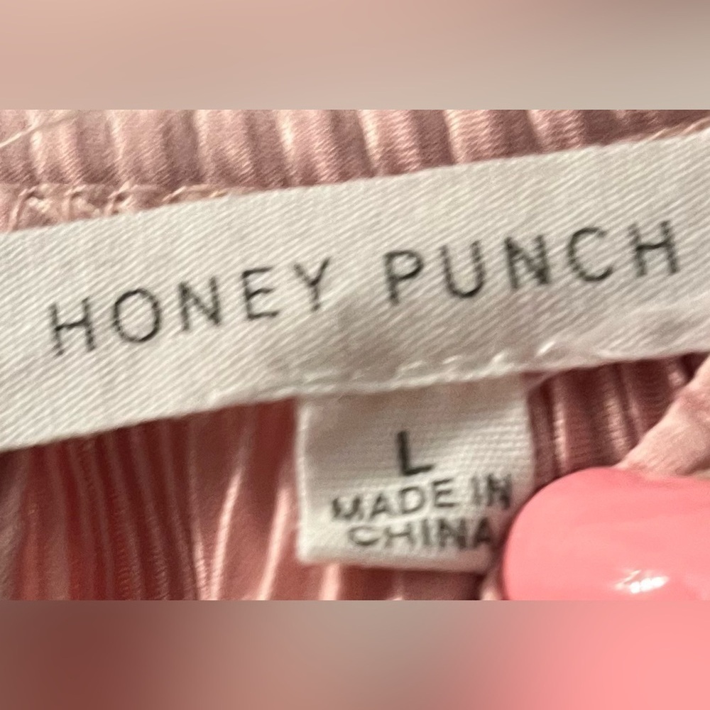 Honey Punch ladies blouse Lg - Picture 2 of 3